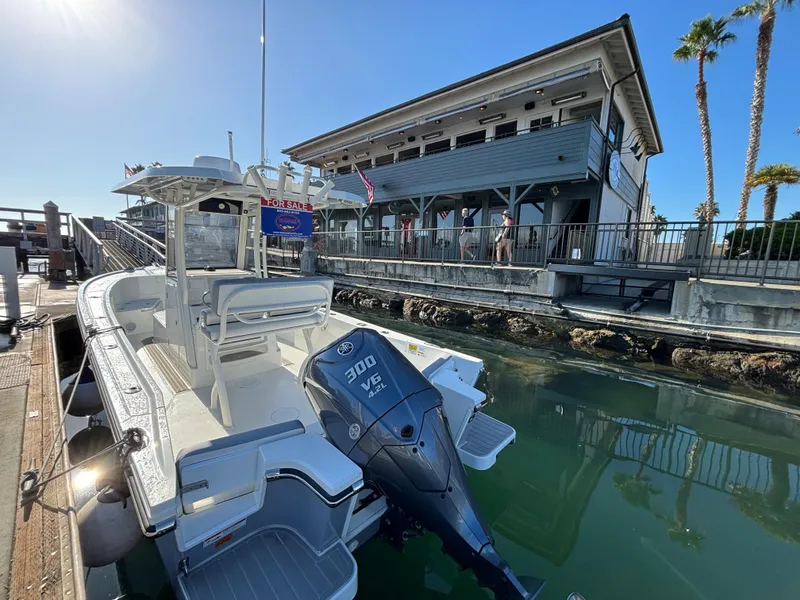 2022 Parker 2400 Center Console