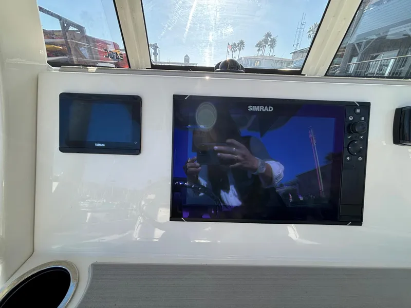 2022 Parker 2400 Center Console