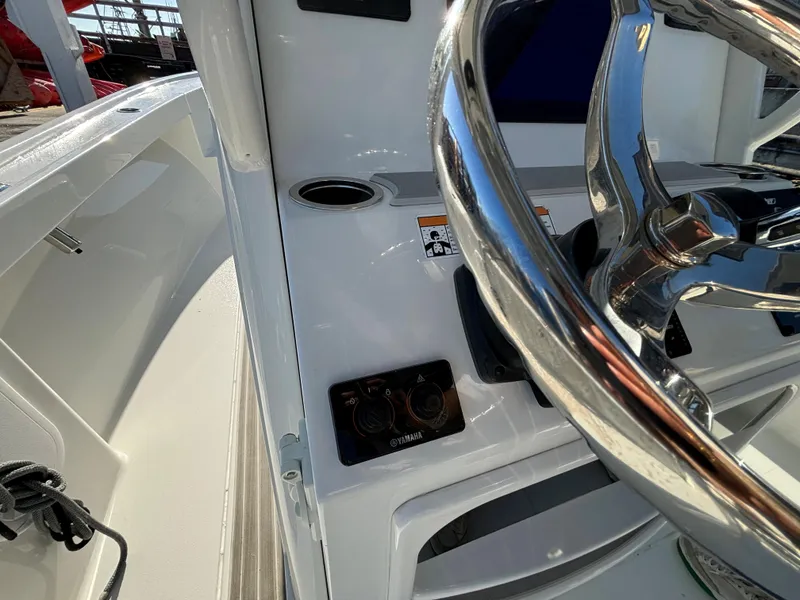 2022 Parker 2400 Center Console