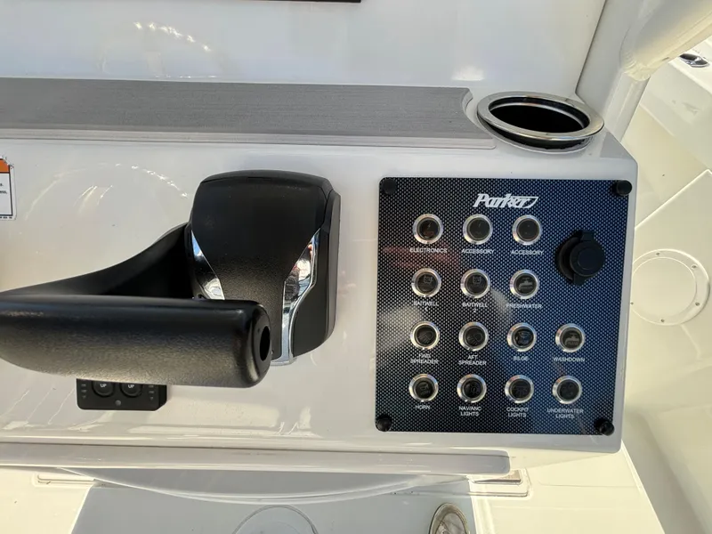 2022 Parker 2400 Center Console