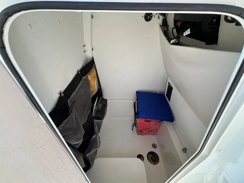 2022 Parker 2400 Center Console