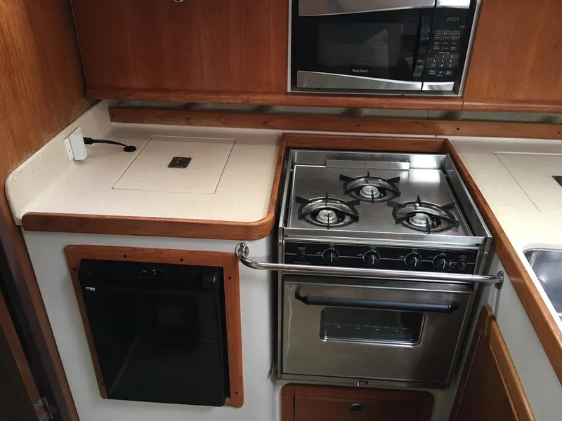 1998 Catalina 380