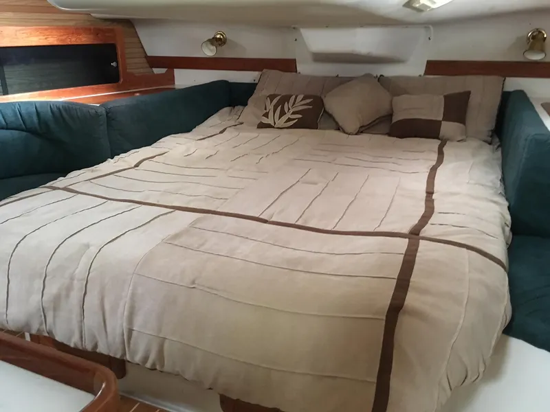 1998 Catalina 380