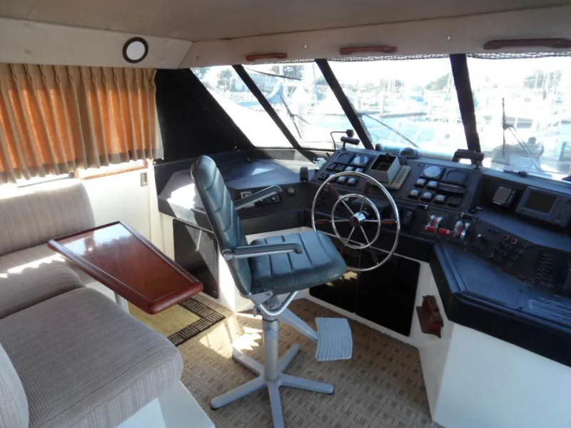 1990 Bayliner 4588 Pilothouse