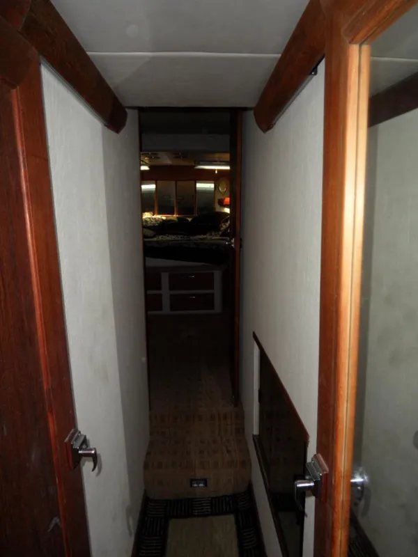 1990 Bayliner 4588 Pilothouse