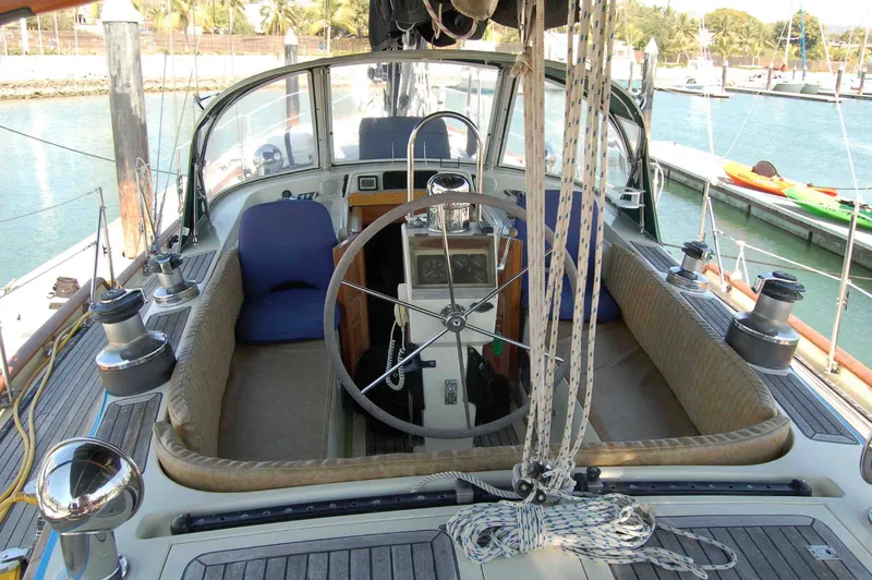 Center Cockpit