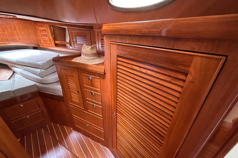 Fwd Cabin Storage