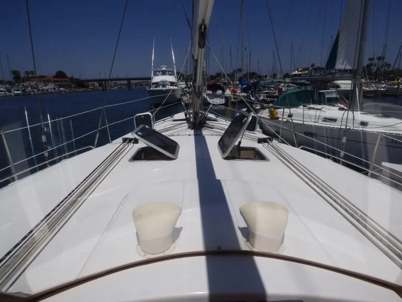 2009 Hunter 49