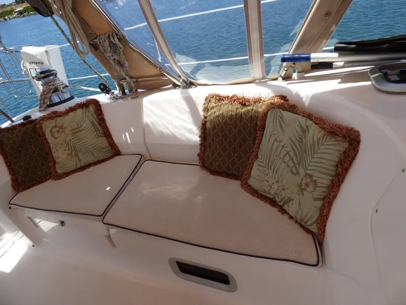 2009 Hunter 49