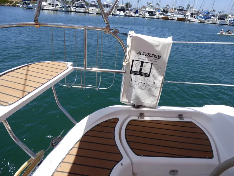 2009 Hunter 49
