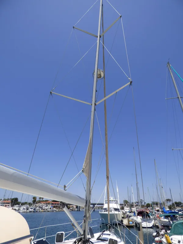 B&R Rig in mast furling