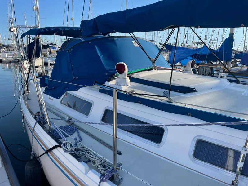 1985 Catalina 36 ft. Sloop