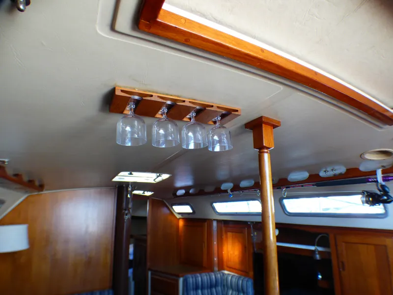 1985 Catalina 36 ft. Sloop