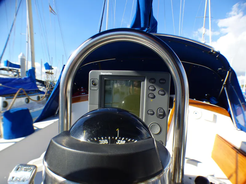 1985 Catalina 36 ft. Sloop