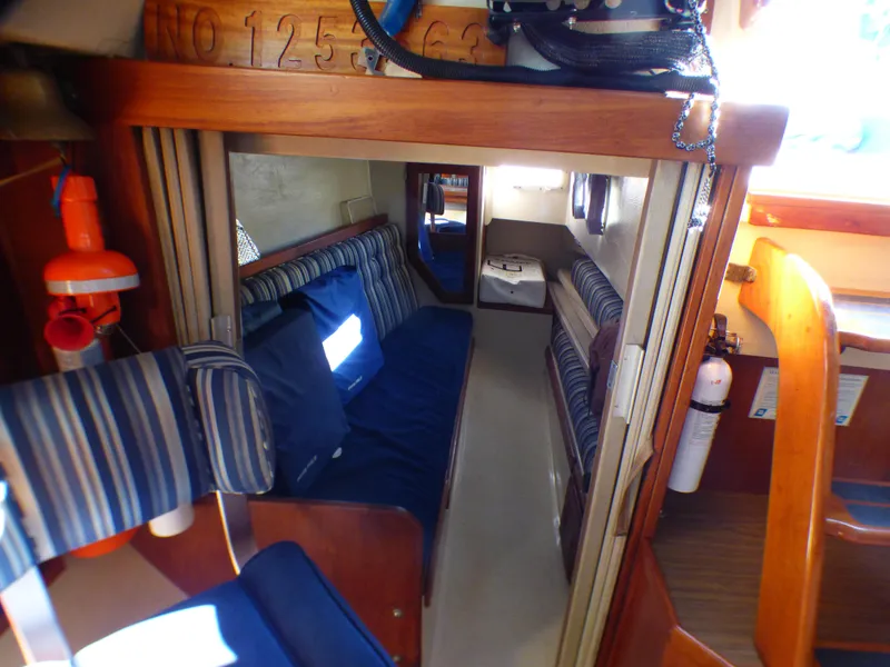 1985 Catalina 36 ft. Sloop