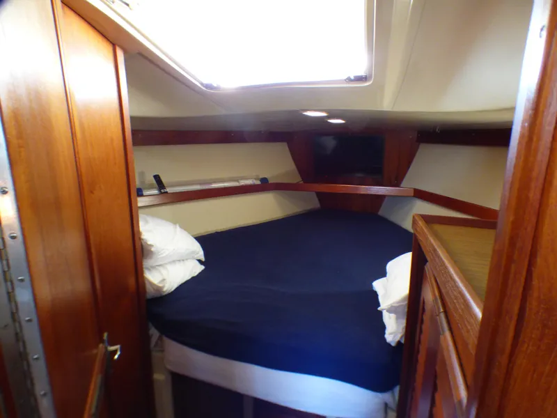 1985 Catalina 36 ft. Sloop