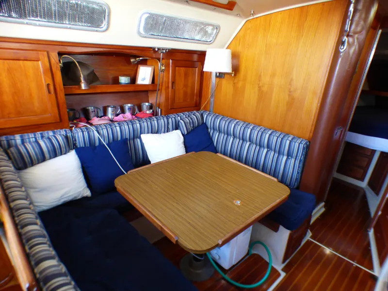 1985 Catalina 36 ft. Sloop