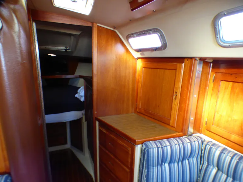 1985 Catalina 36 ft. Sloop