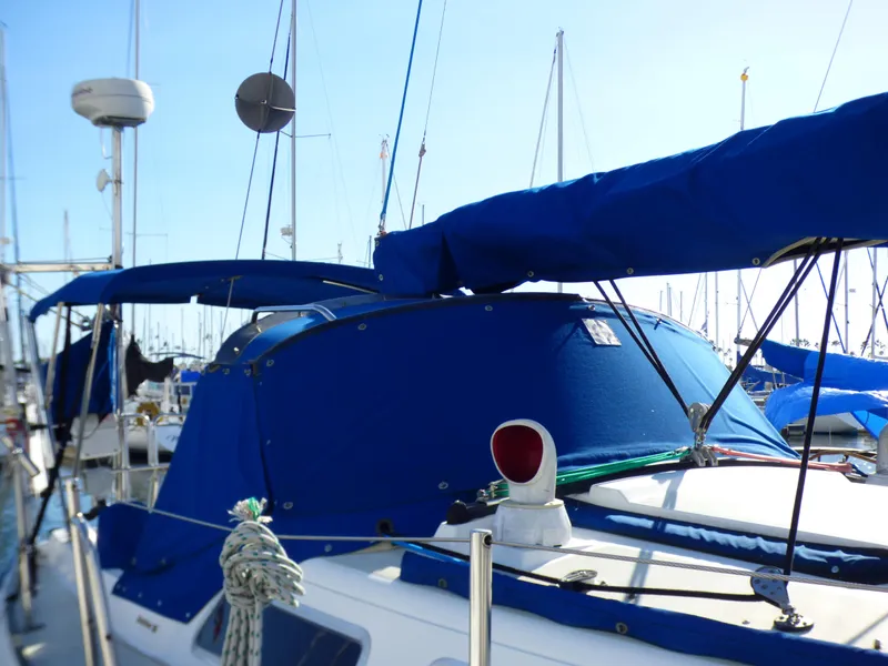 1985 Catalina 36 ft. Sloop
