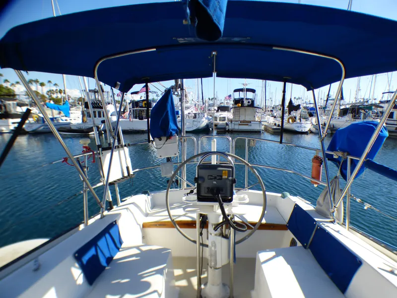 1985 Catalina 36 ft. Sloop