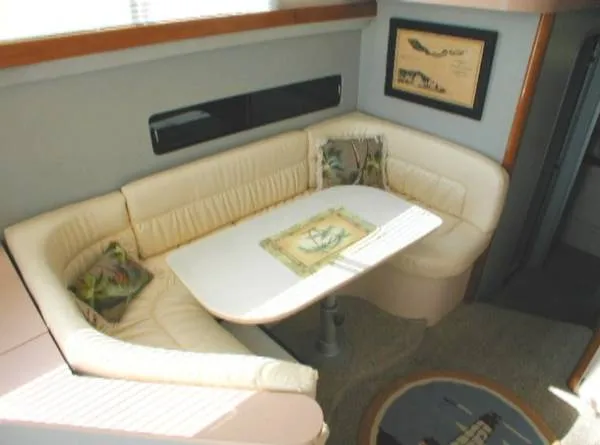 1990 Luhrs 3400