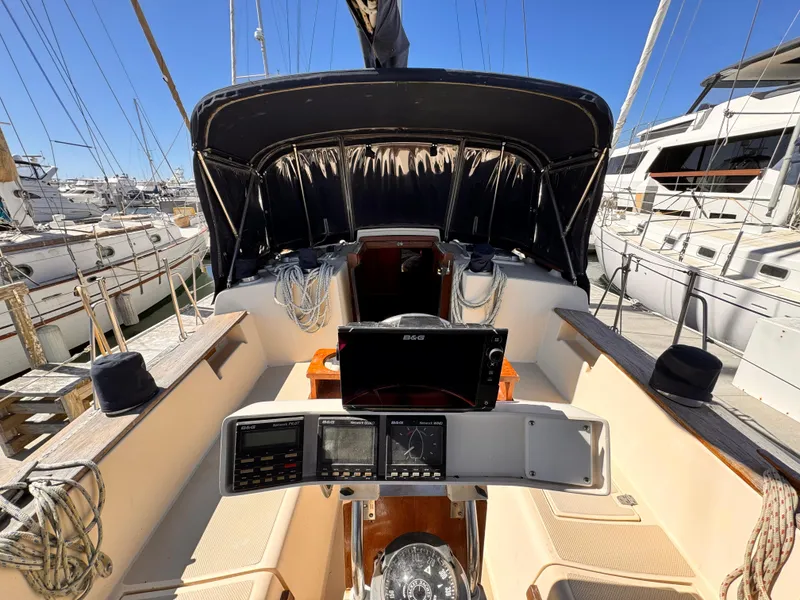 1992 Island Packet 35