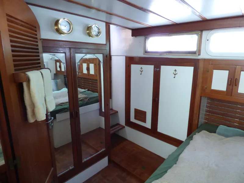 1982 Roughwater 41