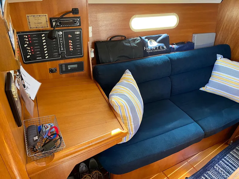 2002 Hunter 326