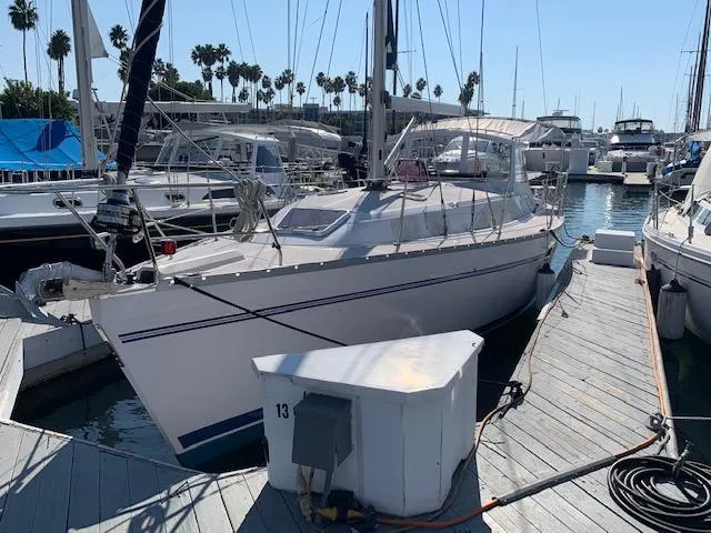 2012 Catalina 385