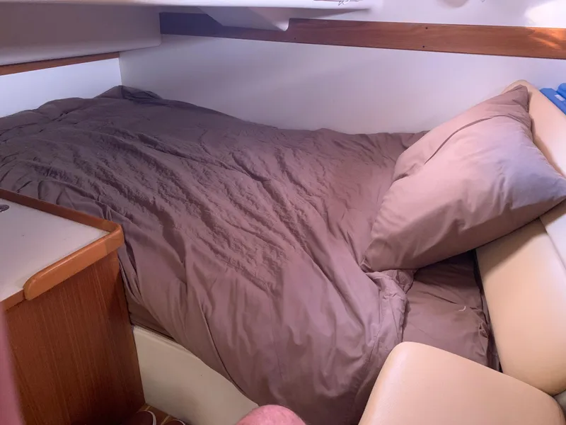 2012 Catalina 385