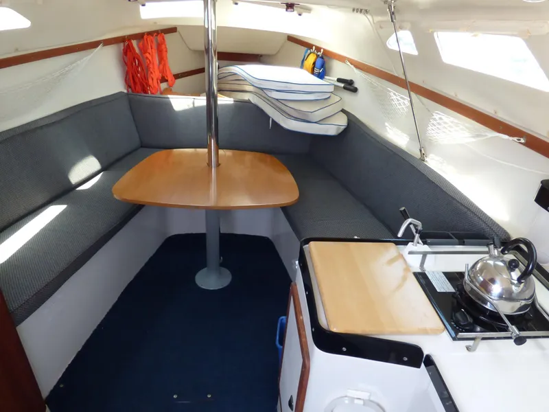 2000 Catalina 250