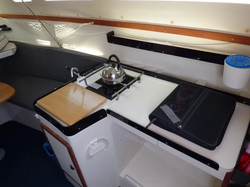 2000 Catalina 250