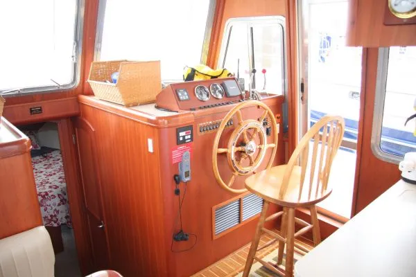 2004 Mainship 400 Trawler