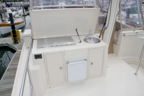 Flybridge Summer Galley