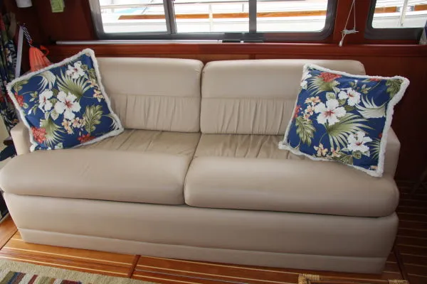 2004 Mainship 400 Trawler