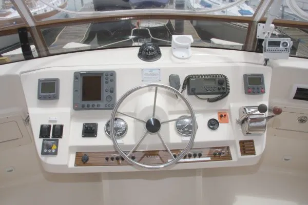 2004 Mainship 400 Trawler