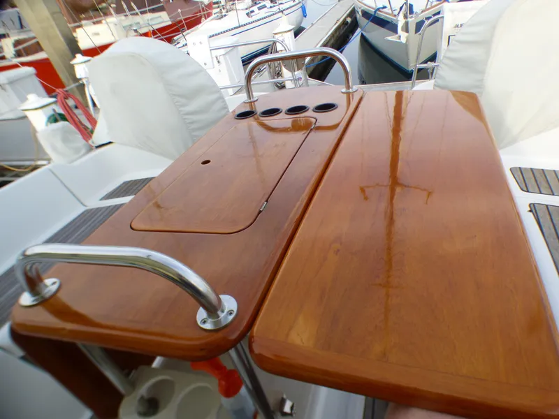 2011 Jeanneau 42 DS