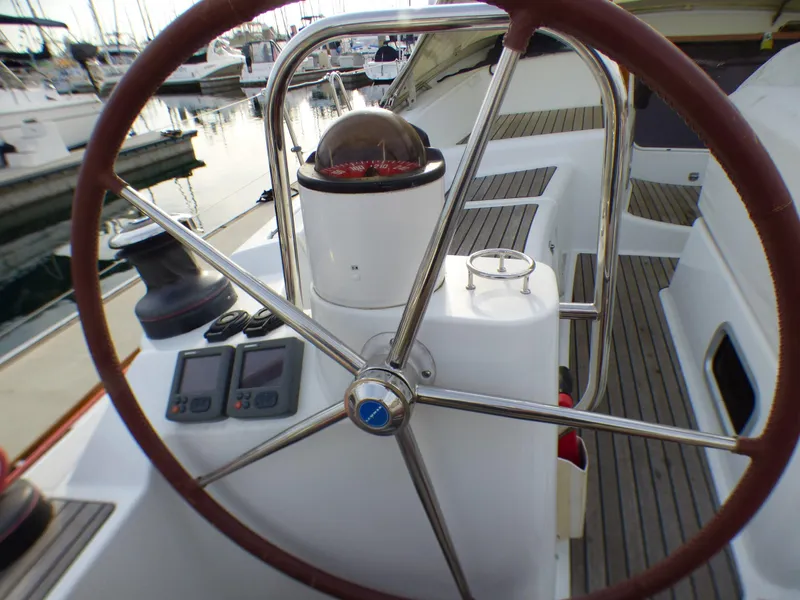 2011 Jeanneau 42 DS