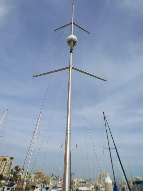2011 Jeanneau 42 DS