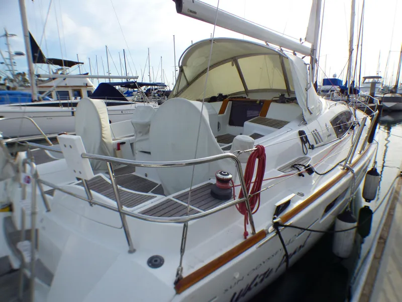 2011 Jeanneau 42 DS