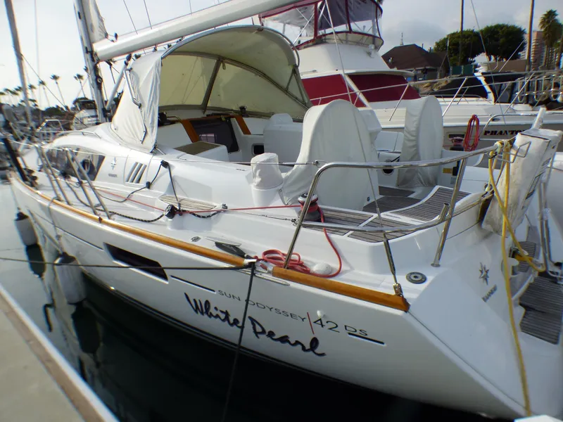 2011 Jeanneau 42 DS