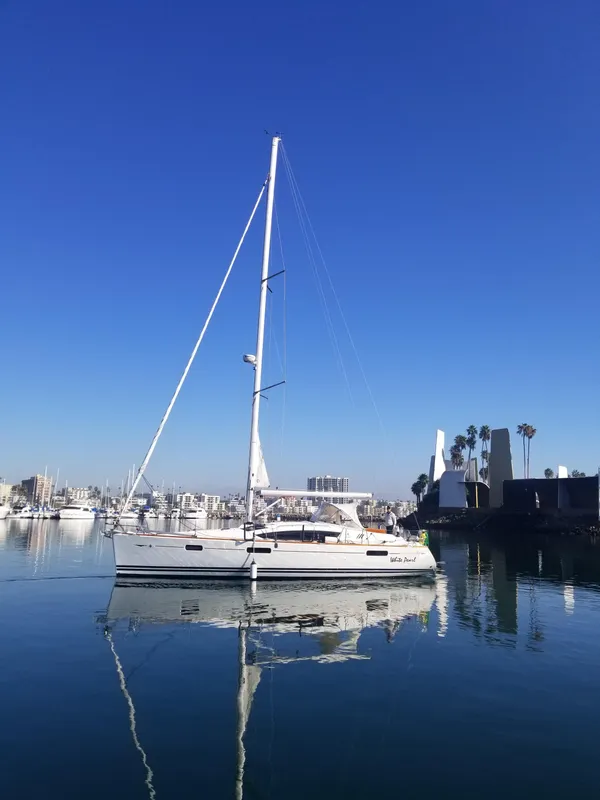 2011 Jeanneau 42 DS