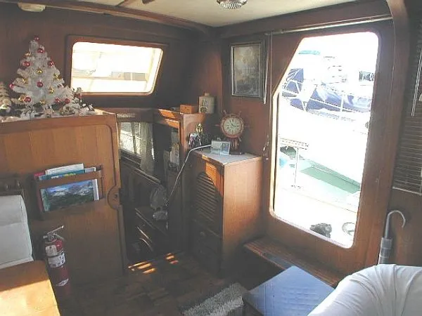 1980 Hershine Trawler