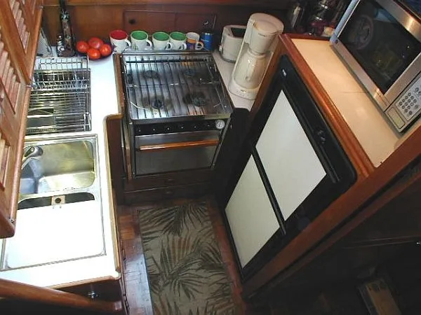 1980 Hershine Trawler