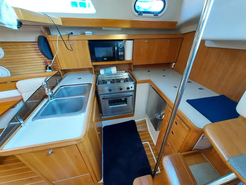 2008 Catalina 350 MkII