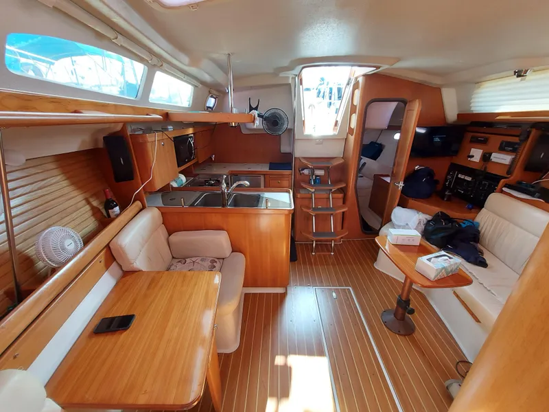 2008 Catalina 350 MkII