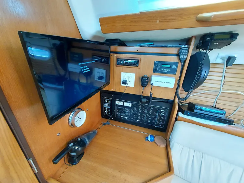 2008 Catalina 350 MkII