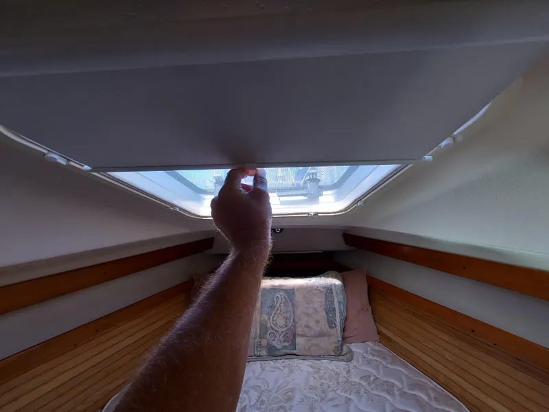 Privacy Shades on Hatches