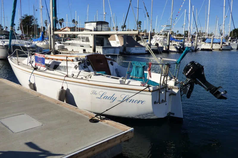 1984 Catalina 25 Standard Rig Sloop