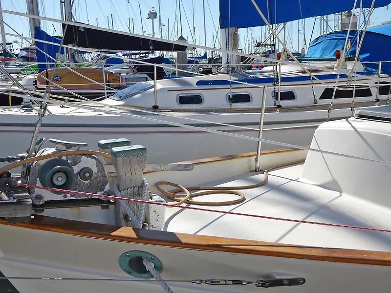 1983 Pacific Seacraft Orion 27